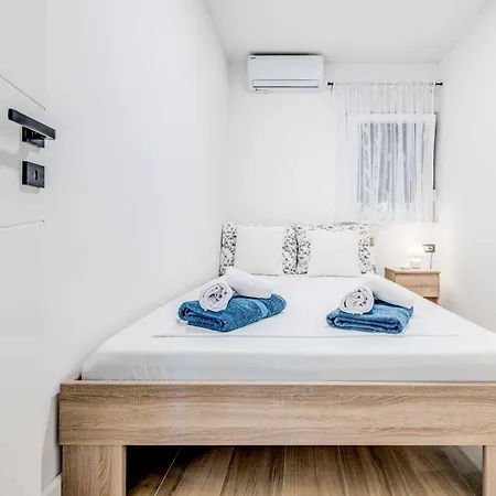 Villa Midnight Moon *