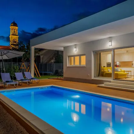 Midnight Moon * Kaštela