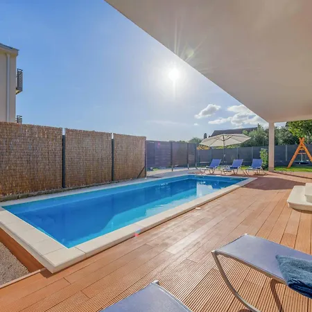 Midnight Moon Villa Kaštela