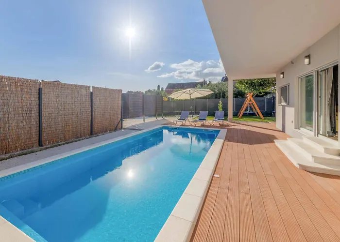 Midnight Moon Villa Kaštela